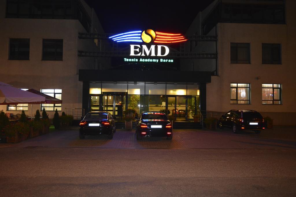 Hotel Emd Bacau Exterior photo